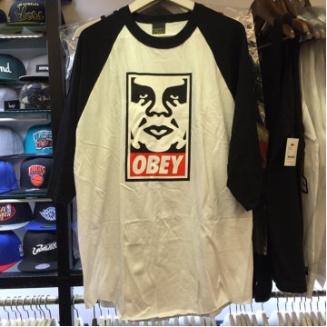 BEETLE 現貨 OBEY ICON FACE LOGO 人臉 文字 白黑 七分袖TEE XL