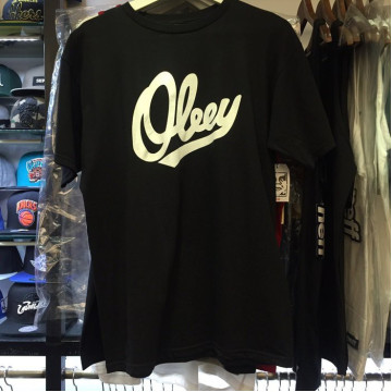 BEETLE 美牌 OBEY TEAM LOGO BLACK BASIC TEE 黑白 棒球 草寫 文字 短T S M