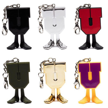 BEETLE UNDEFEATED MEDICOM TOY UMAN KEYCHAIN 鑰匙圈 腳ㄚ U-MAN