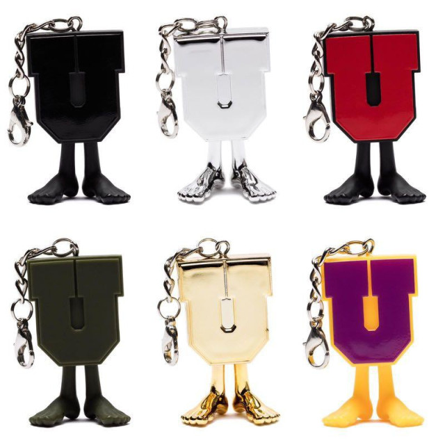 BEETLE UNDEFEATED MEDICOM TOY UMAN KEYCHAIN 鑰匙圈 腳ㄚ U-MAN