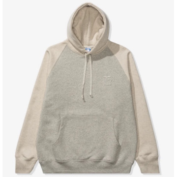 BEETLE UNDEFEATED 2022 ICON RAGLAN PULLOVER HOODIE 米色 卡其 帽T