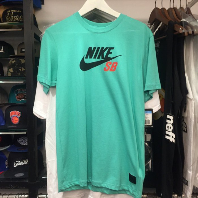 BEETLE NIKE SB ICON LOGO TEE 蒂芬妮綠 字體 短T TEE 553021-306 M L