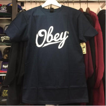 BEETLE OBEY JORDAAN SCRIPT LOGO 草寫 文字 深藍 白 TEE 棉T OB-255 S號