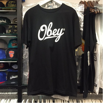 BEETLE OBEY 美國 JORDAAN SCRIPT LOGO 草寫 黑白 文字T OB-256 S  L