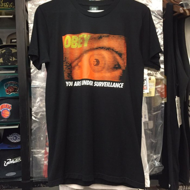 BEETLE OBEY SURVEILLANCE EYE 眼球 眼睛 文字 LOGO 黑 橘 短T TEE M
