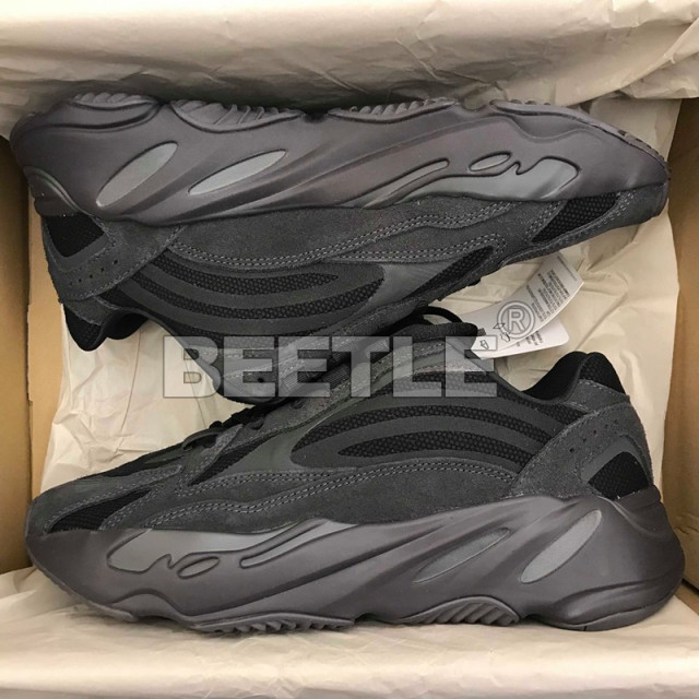 BEETLE ADIDAS YEEZY BOOST 700 V2 VANTA 全黑 3M 反光 FU6684