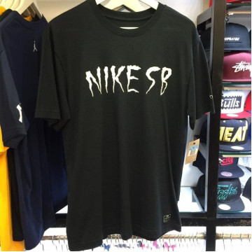 BEETLE NIKE SB NECKFACE TEE 黑 文字 LOGO 短TEE NECK 534576-010 M