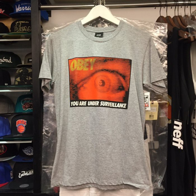 BEETLE OBEY SURVEILLANCE EYE 眼球 眼睛 文字 LOGO 灰 橘 短T TEE M