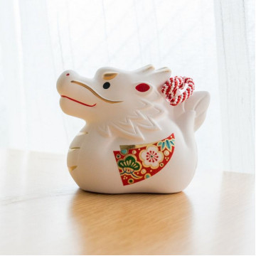 BEETLE 2024年 薬師窯 招福干支 辰 龍 薬師窯 錦彩招福寿々辰 土鈴中 龍馬精神 開運 招財 陶製品