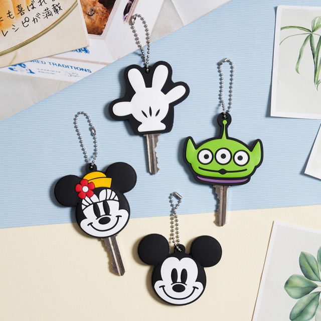 BEETLE 日本正版 鑰匙圈 吊飾 迪士尼 可替換鑰匙 三眼怪 米奇 手套 KEY COVER 玩具總動員