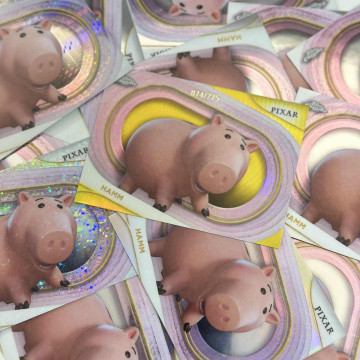 單張販售 2025 TOPPS CHROME 火腿豬 玩具總動員 DISNEY 迪士尼 收藏卡 紀念卡 限量卡 鑽石閃卡