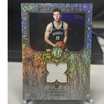 2025-26 TOPPS 布魯克林籃網 DANNY WOLF SILVER FOIL SSP RC PATCH 球衣卡